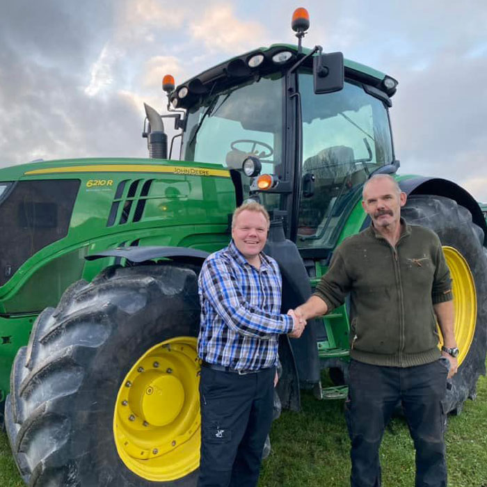 Johm Deere traktor solgt